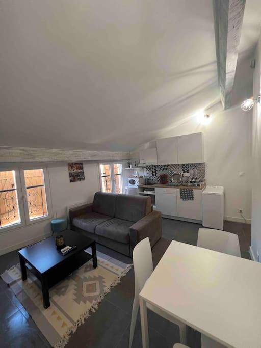 Appartement Magnifique T3 Duplex à Aubagne Extérieur photo
